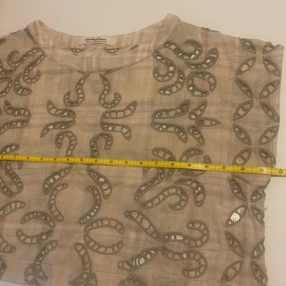 Free People We The Free Embroidered Cut Out Top Size S - Picture 9 of 9